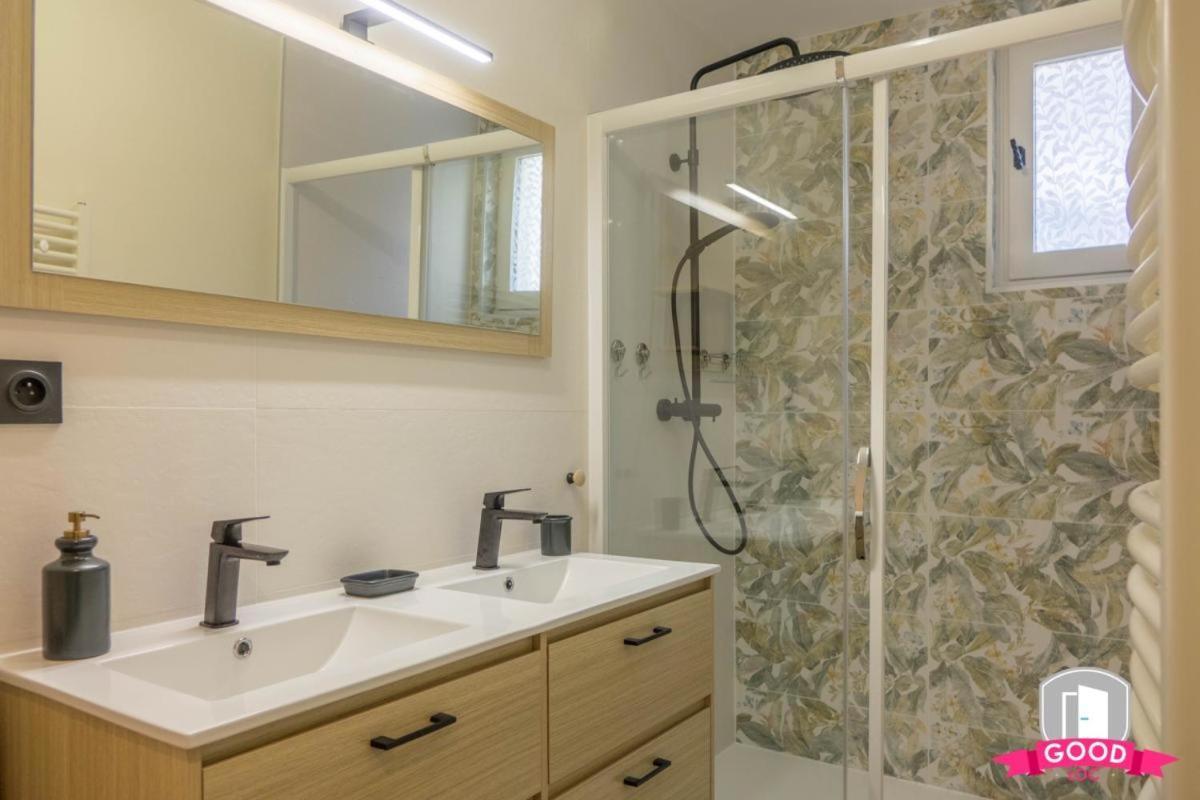 Ferienwohnung La Coquille D'Orleans Avec Sa Cour Exterior foto