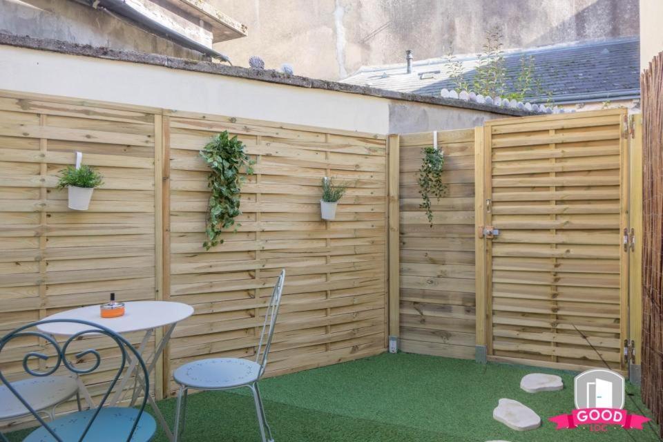 Ferienwohnung La Coquille D'Orleans Avec Sa Cour Exterior foto