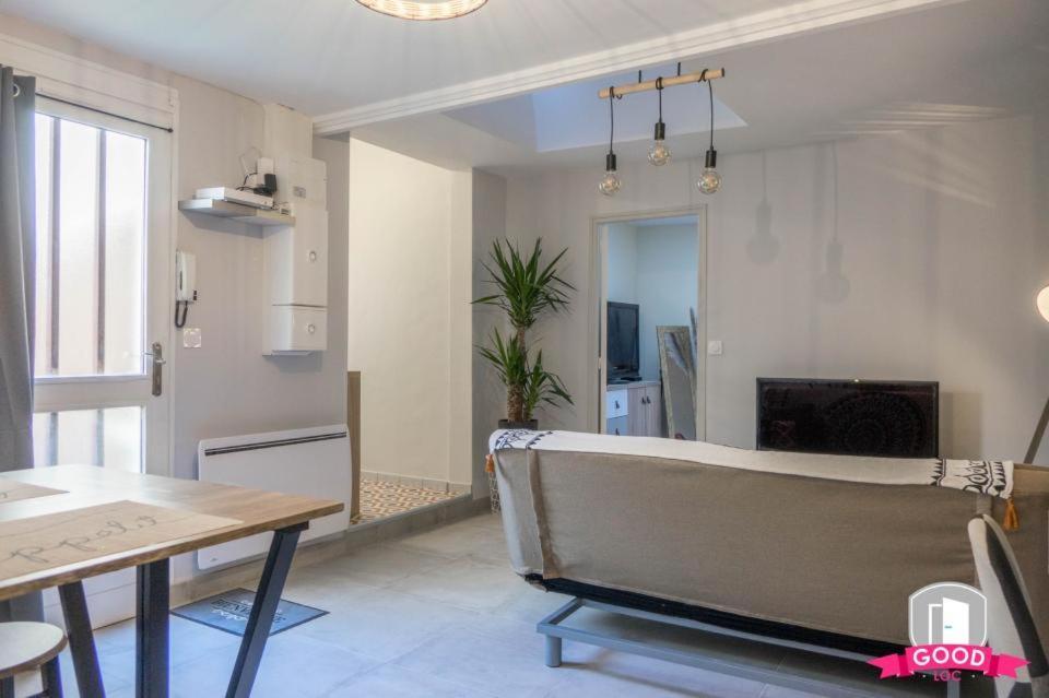 Ferienwohnung La Coquille D'Orleans Avec Sa Cour Exterior foto
